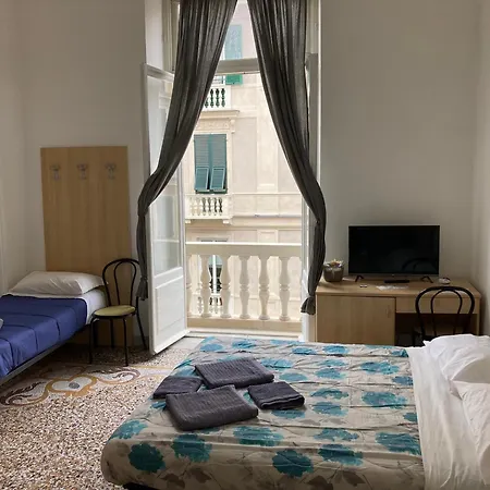 Guest House Roma Gênes Extérieur photo