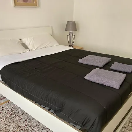 Guest House Roma Gênes Extérieur photo