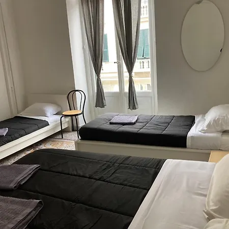 Guest House Roma Gênes Extérieur photo
